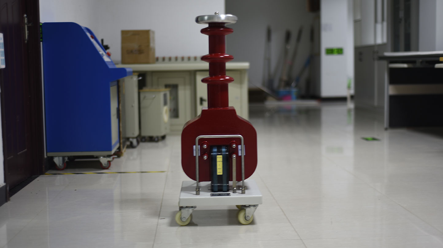 0acf273753875f9fa690ba1801a244de.jpg 充气式试验变.jpg