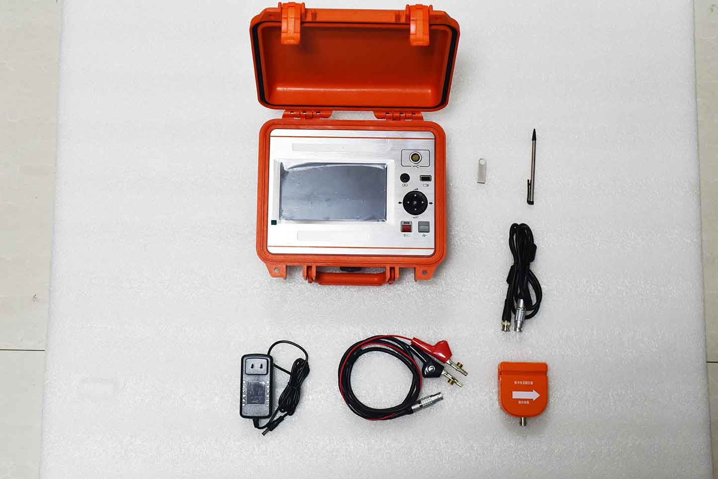 d21336a49a0e2352373faa8d3b753fe3.jpg A组合.jpg